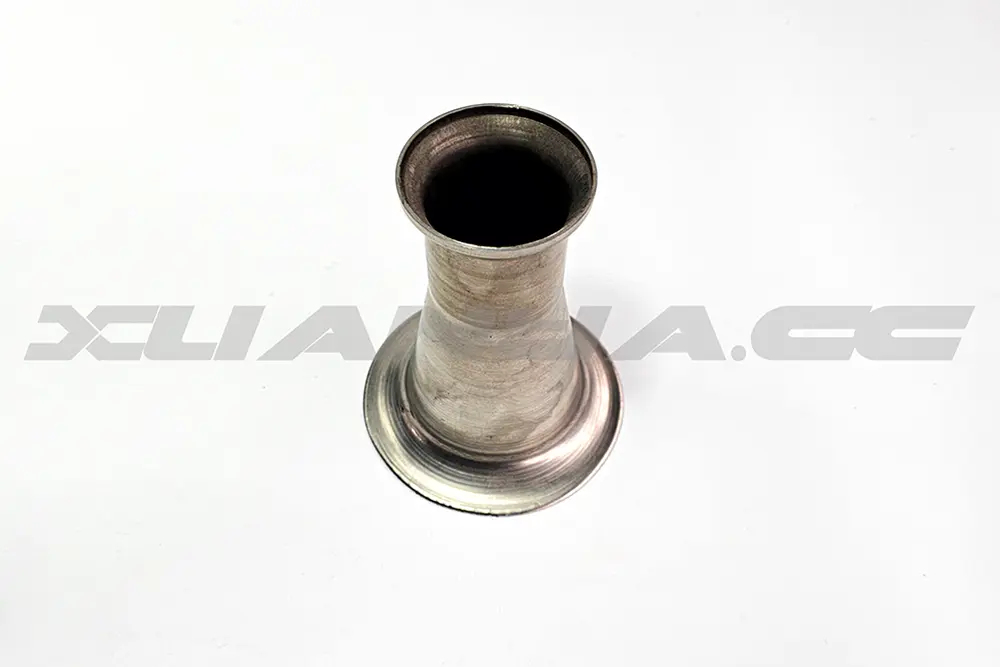 CNC-Sheet-Metal-Spinning-Machine-For-Kitchenware-And-Conical-Containers3